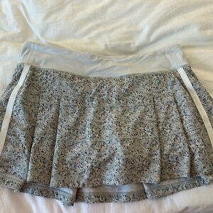 Lululemon pace rival skirt